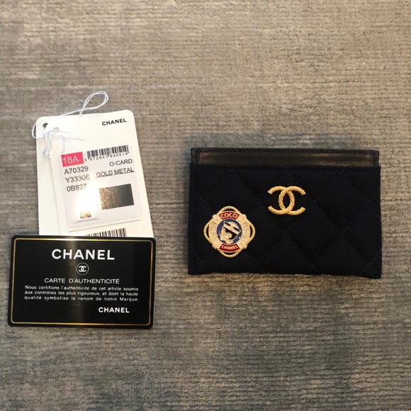 SOLD Chanel Limited Edition Collectors Card Holder - Picture 6 of 8